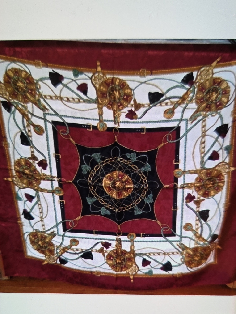Decorative Medallion Pattern Wall Hanging in Burgundy, Black and Gold